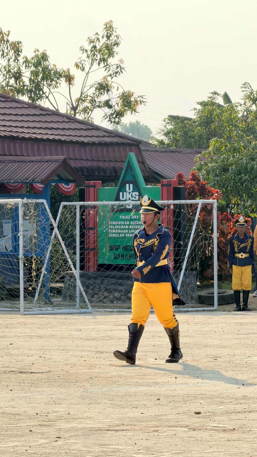 Foto Sejarah Baru ! Tangis Haru dan Bangga, Warnai Upacara Kemerdekaan Perdana Di Lapangan Sendiri